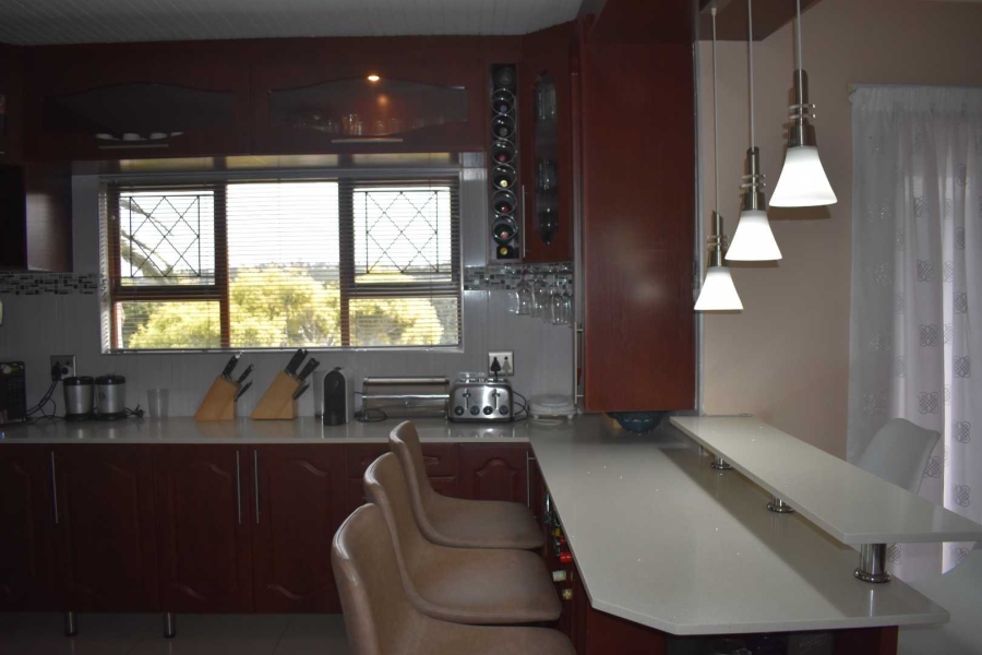 4 Bedroom Property for Sale in Beacon Bay Eastern Cape